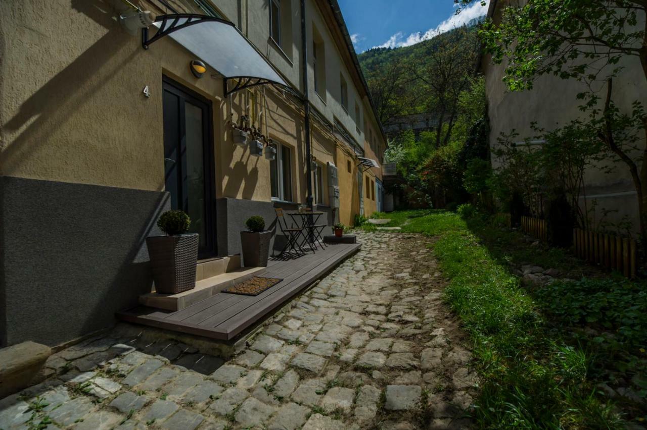 Uptown Studio Brasov Bagian luar foto